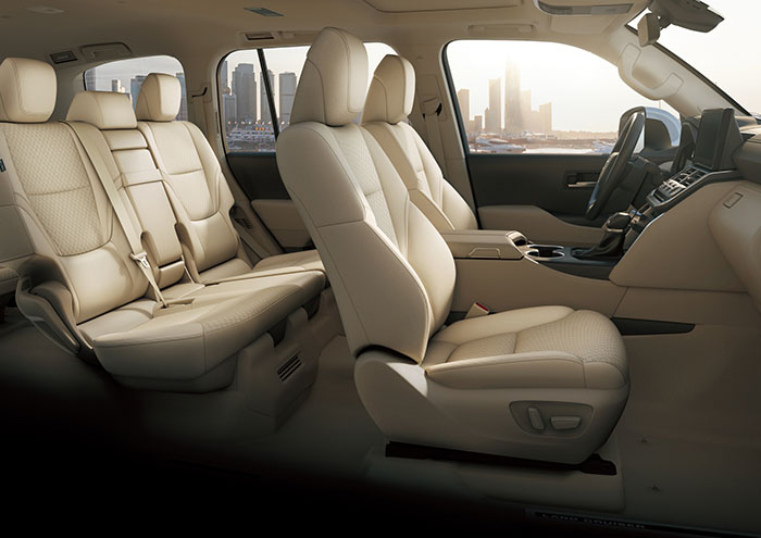 toyota Land Cruiser 300 interior Oficial, asientos delanteros